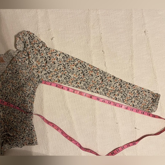 Long Sleeve Floral Multicolor Willow & Root BKE V Neck Top - Picture 5 of 7